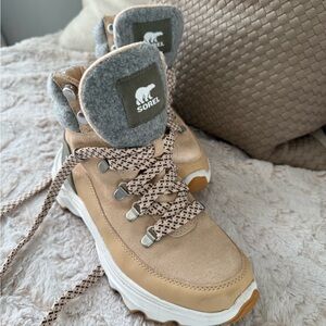 Sorel Tan and Gray Hiking Boots